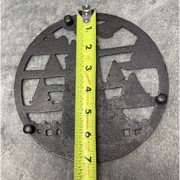 Vintage Lighthouse Sailboat Cast Iron Round Trivet Pot Holder Set - Picture 8 of 13